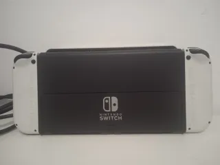 Nintendo Switch OLED + Super Mario Bros. Wonder