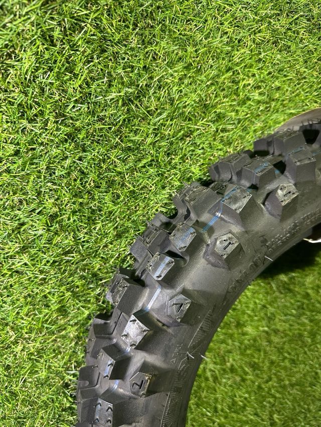 Neumático Maxxis 80/100-12