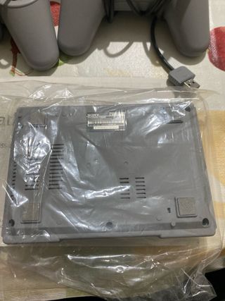 Sony PlayStation Classic con 2 mandos