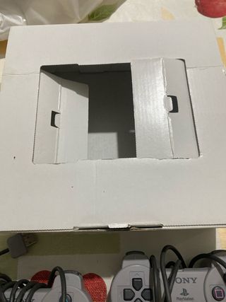 Sony PlayStation Classic con 2 mandos