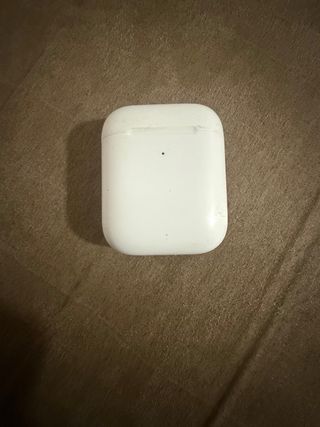 Caja de Carga y AirPod derecho gen2