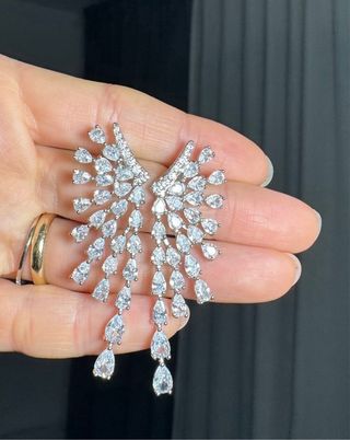 Pendientes largos con cristales, estilo fiesta