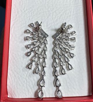 Pendientes largos con cristales, estilo fiesta