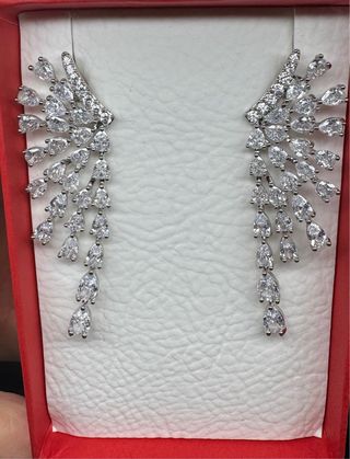 Pendientes largos con cristales, estilo fiesta