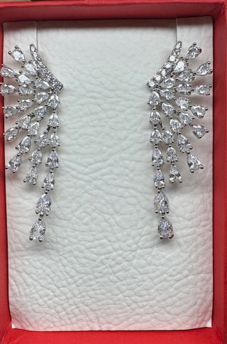 Pendientes largos con cristales, estilo fiesta