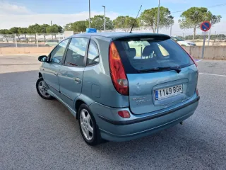 Nissan Almera 2001