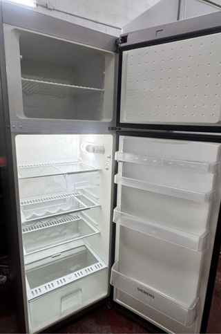 NEVERA DOS PUERTAS SIEMENS NO FROST EN INOX