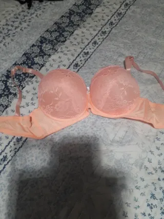 Sujetador rosa con relleno