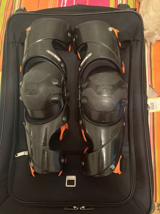 Rodilleras Carbono KTM Racing