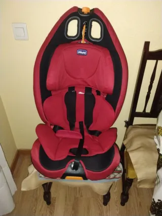 Silleta coche marca Chicco