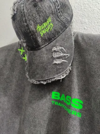 Conjunto Camiseta y Gorra Headbang Dealers