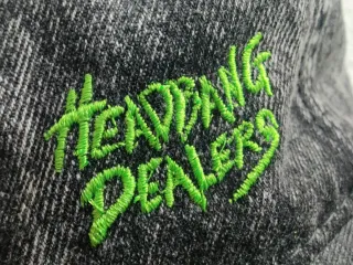Conjunto Camiseta y Gorra Headbang Dealers