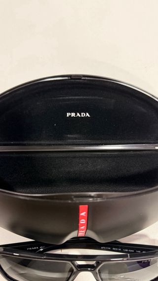 Gafas de hombre Prada modelo PS 01XS