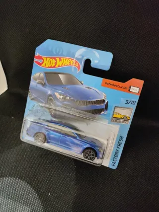 Hot Wheels 2019 Kia Stinger GT Azul