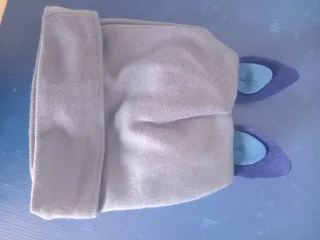 N. 6 Cappellino con emoji occhi a cuore