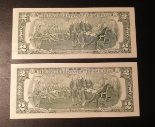 Coppia di banconote da 2 dollari USA