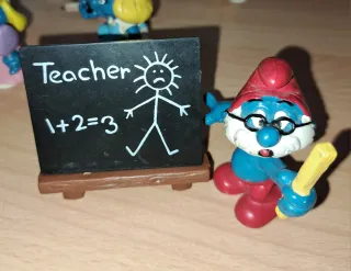 Puffo Professore con lavagna