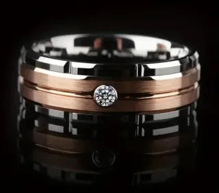 Anillo Acero Titanio Talla 7 con Diamante