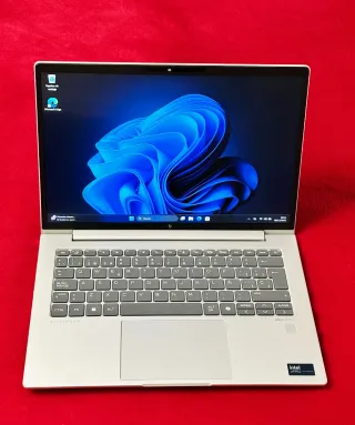 HP Elitebook 640 g11 - Pantalla táctil