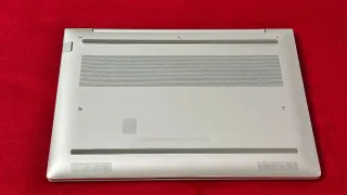 HP Elitebook 640 g11 - Pantalla táctil