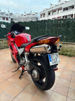 Honda VFR 800 VTEC