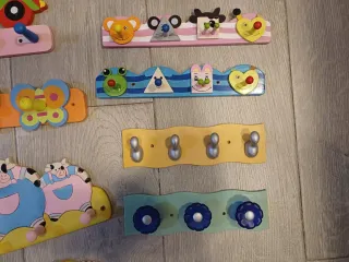 Lote de 9 perchas infantiles decoradas