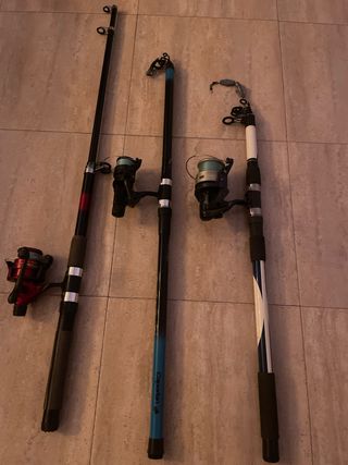 3 canne da pesca con mulinelli