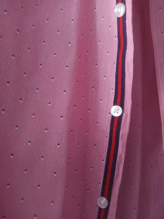 Camisa rosa de rayas