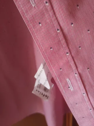 Camisa rosa de rayas