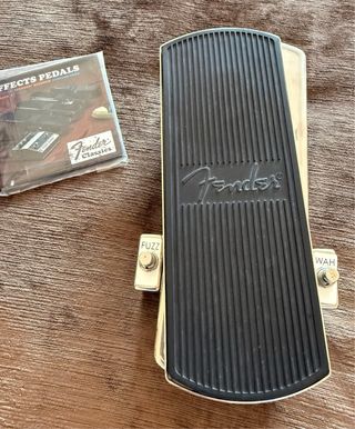 Fender Fuzz-Wah Chrome (Reedición)