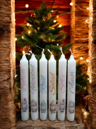 Velas Navideñas Personalizadas con Gnomos