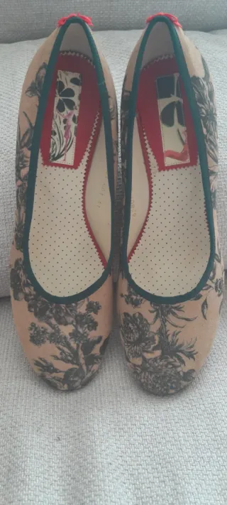 Zapatos planos beige y verde talla 37