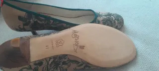 Zapatos planos beige y verde talla 37