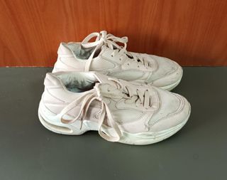 Zapatillas de deporte de color rosa