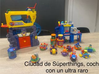 Funko Spiderman y Dinosaurio