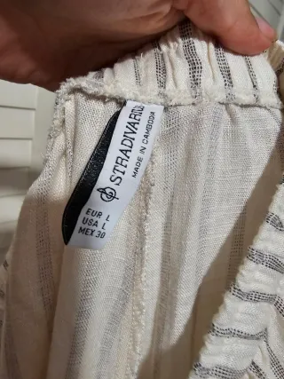 Pantalón rayas Stradivarius blanco y gris