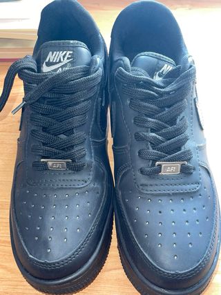 Nike Air Force 1 Talla 41 Negras