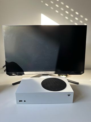 Xbox Series S 500GB + 2 Mandos