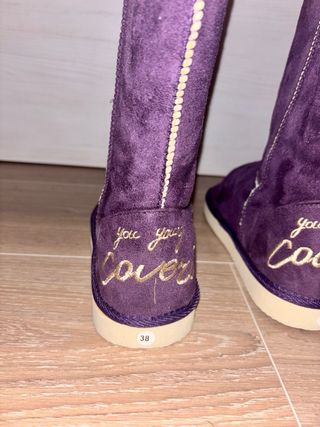 Botas moradas altas