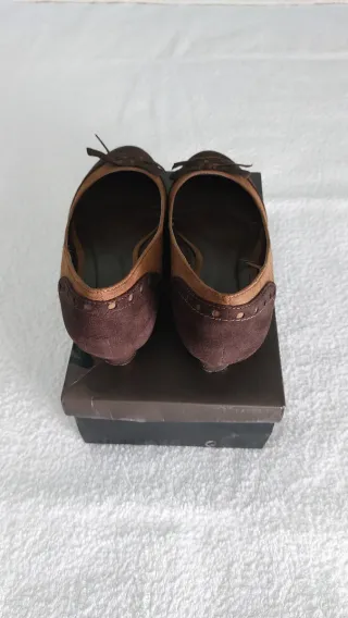 Salones marrones con lazo