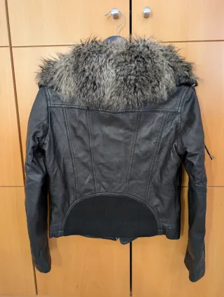 Cazadora Piel Sintética Negra Cuello Pelo Talla XL