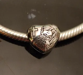 Charm Corazón Jesucristo Cruz Plata