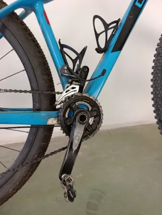 Bicicleta Cube Blu e Arancione