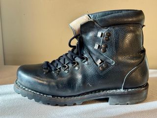 Botas de montaña y senderismo negras