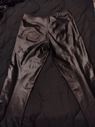 Mallas góticas imitación cuero con estrella talla