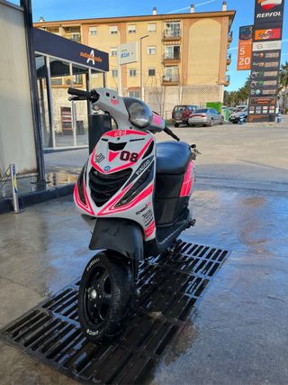 Piaggio Zip SP