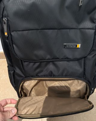 Mochila American Tourister Expandible Negra