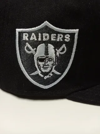 Gorra New Era 59Fifty Raiders Calavera 7.1/4
