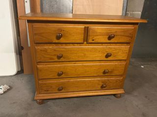 Cómoda de pino 5 cajones