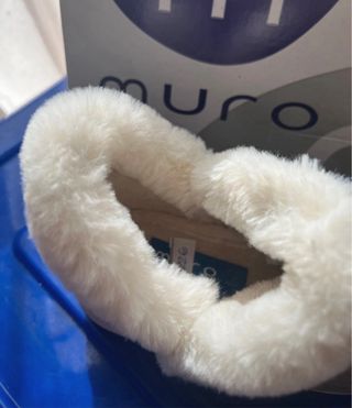 Zapatillas de casa bota talla 30. gris claro.